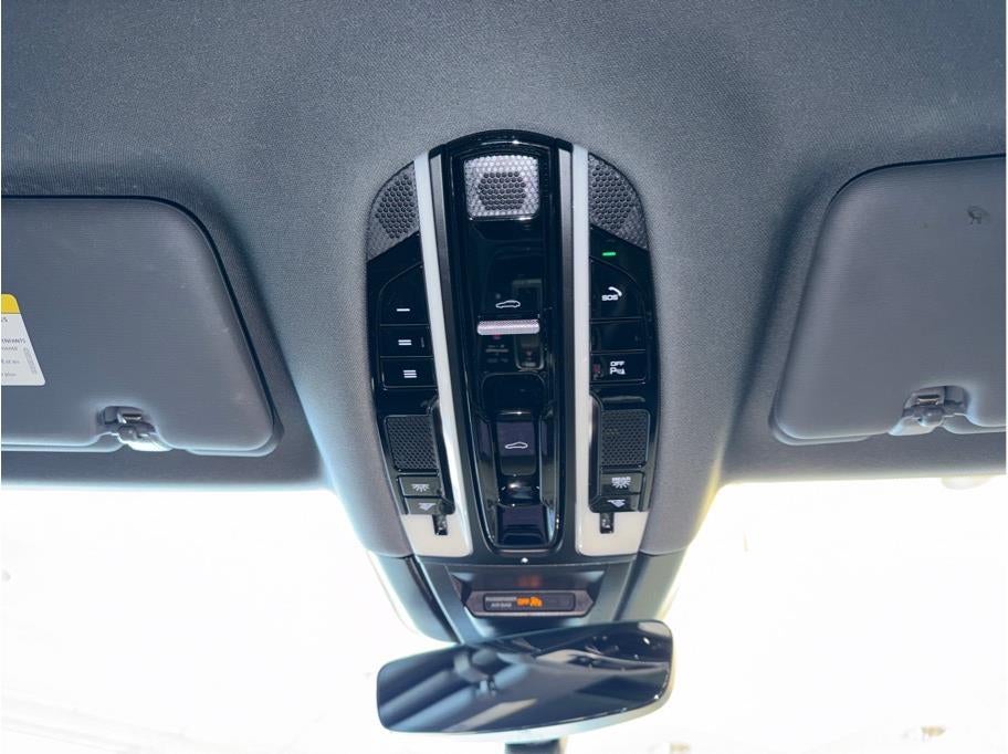 2021 Porsche Cayenne E-Hybrid Sport Utility 4D