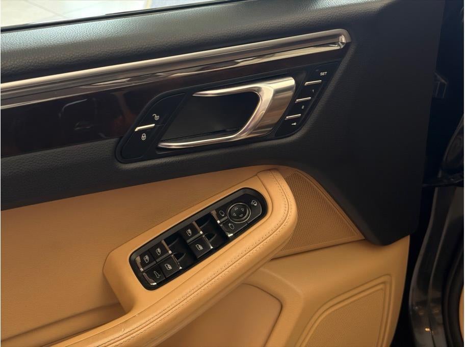 2017 Porsche Macan GTS Sport Utility 4D