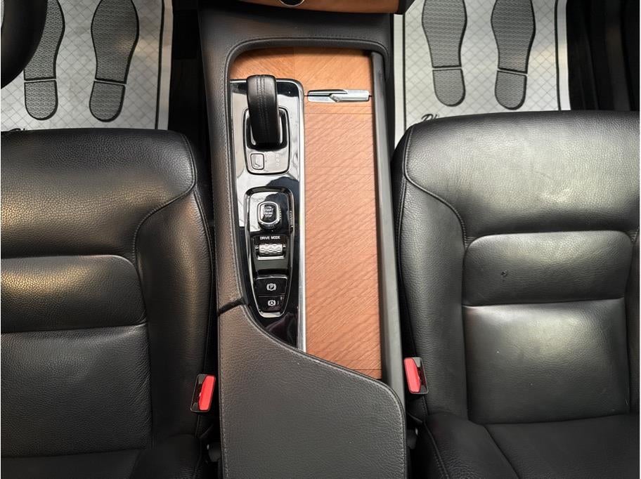 2021 Volvo XC90 T8 Inscription Expression Recharge Plug-In Hybrid Sport Util