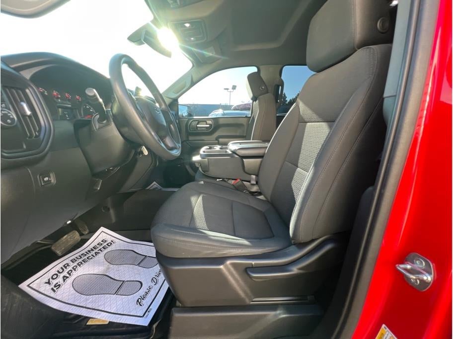 2021 Chevrolet Silverado 1500 Crew Cab Custom Pickup 4D 5 3/4 ft