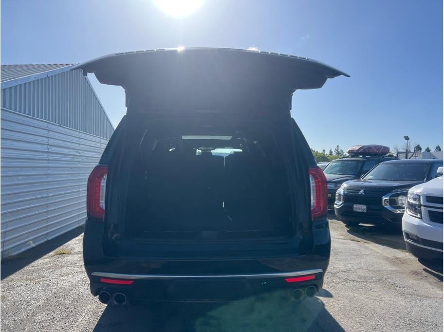 2023 GMC Yukon XL Denali Sport Utility 4D