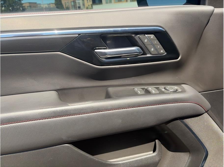 2025 Chevrolet Suburban RST Sport Utility 4D