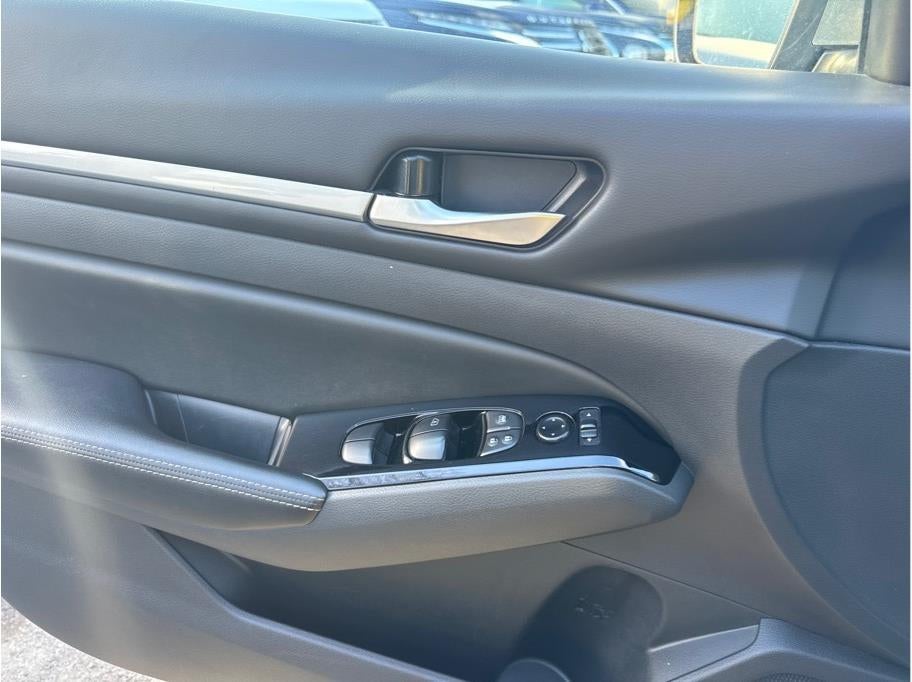 2023 Nissan Altima 2.5 SV Sedan 4D