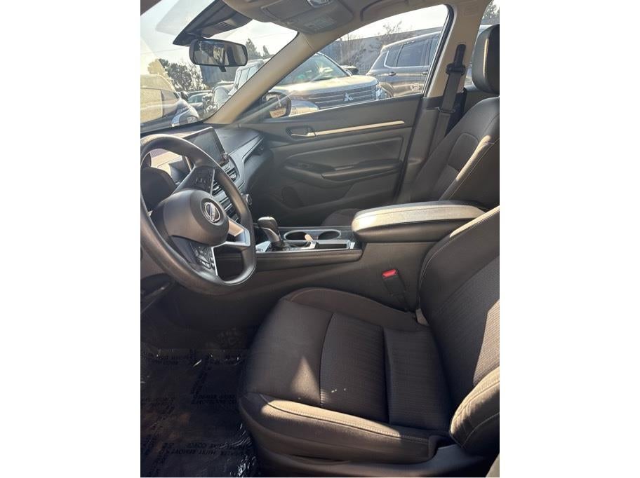 2023 Nissan Altima 2.5 SV Sedan 4D