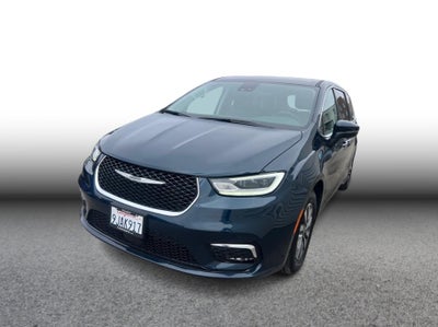 2023 Chrysler Pacifica Hybrid Touring L Van 4D