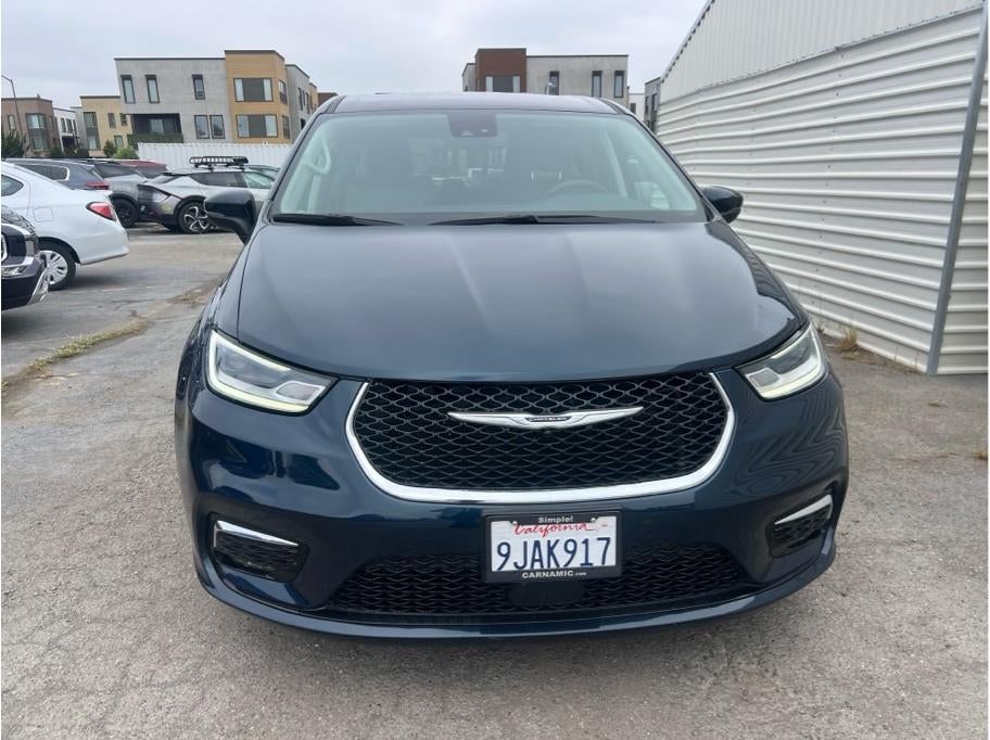 2023 Chrysler Pacifica Hybrid Touring L Van 4D