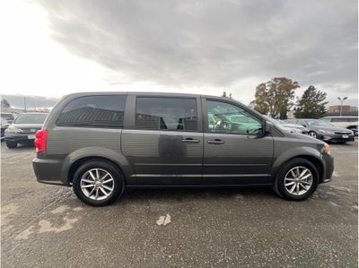 2016 Dodge Grand Caravan Passenger SE Plus Minivan 4D