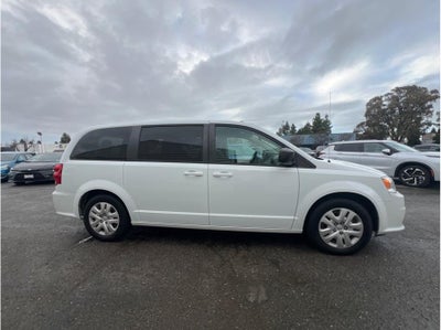 2018 Dodge Grand Caravan Passenger SE Minivan 4D