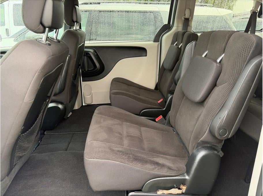 2017 Dodge Grand Caravan Passenger SE Minivan 4D
