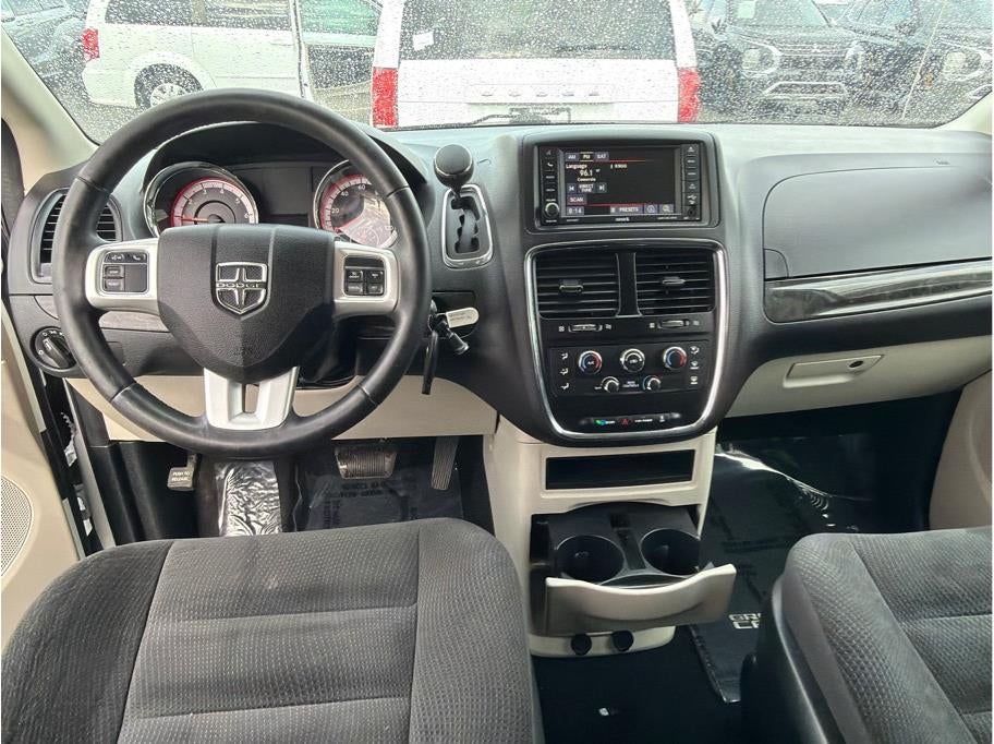 2017 Dodge Grand Caravan Passenger SE Minivan 4D