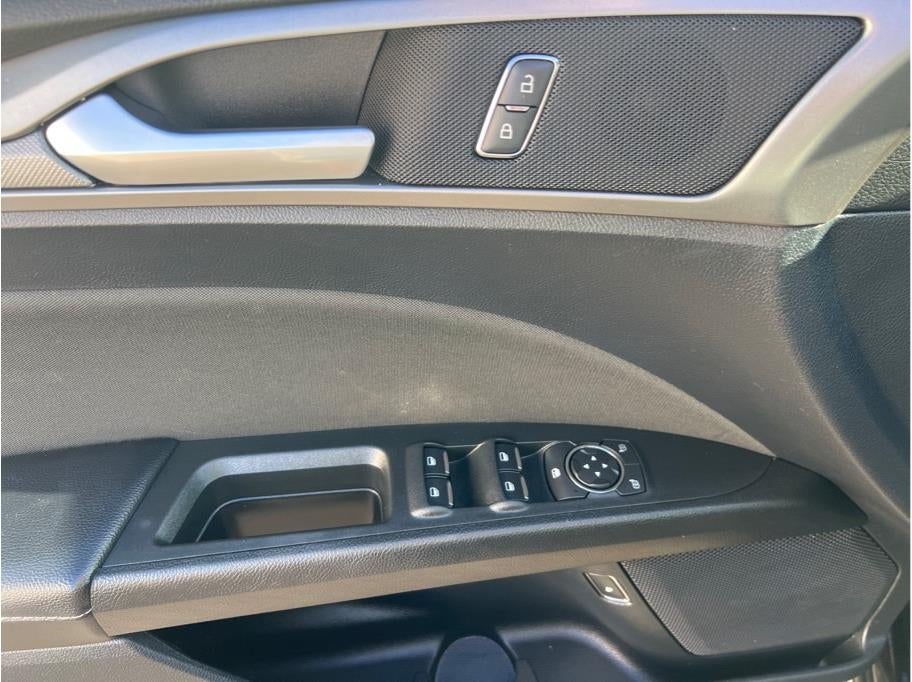 2019 Ford Fusion SE Hybrid Sedan 4D