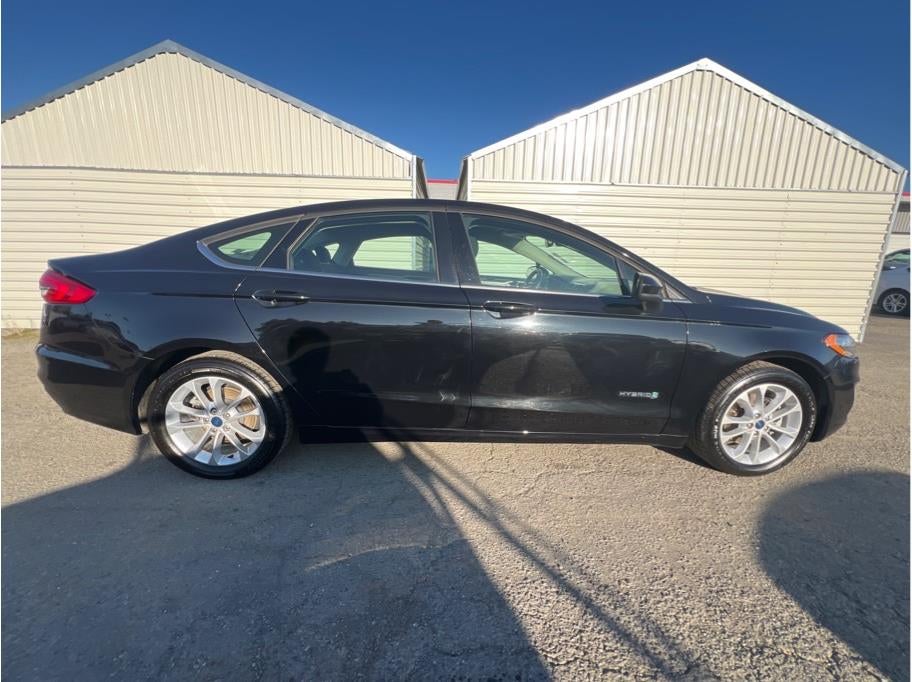 2019 Ford Fusion SE Hybrid Sedan 4D