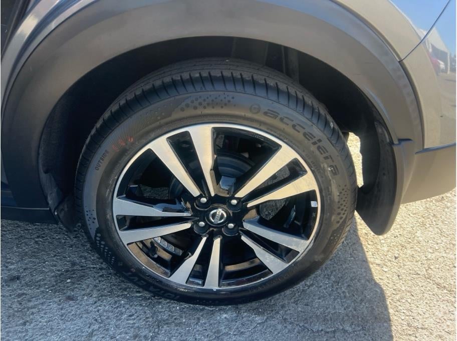 2019 Nissan Kicks SR Sport Utility 4D