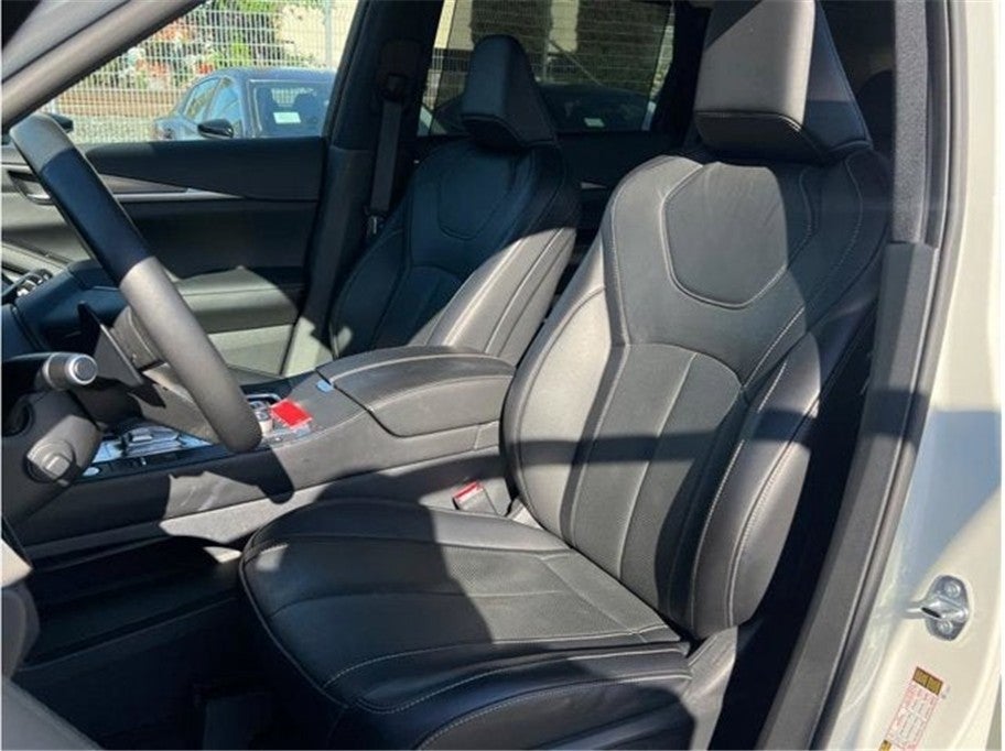 2023 INFINITI QX60 LUXE Sport Utility 4D