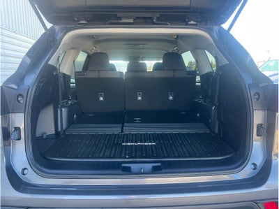 2022 Toyota Highlander L Sport Utility 4D