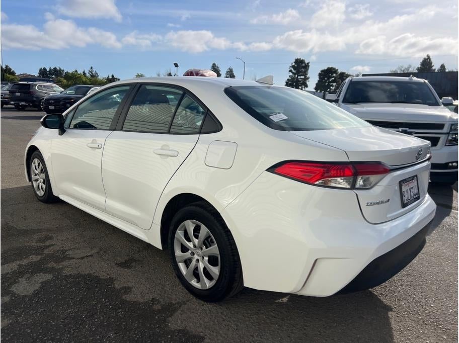 2024 Toyota Corolla LE Sedan 4D