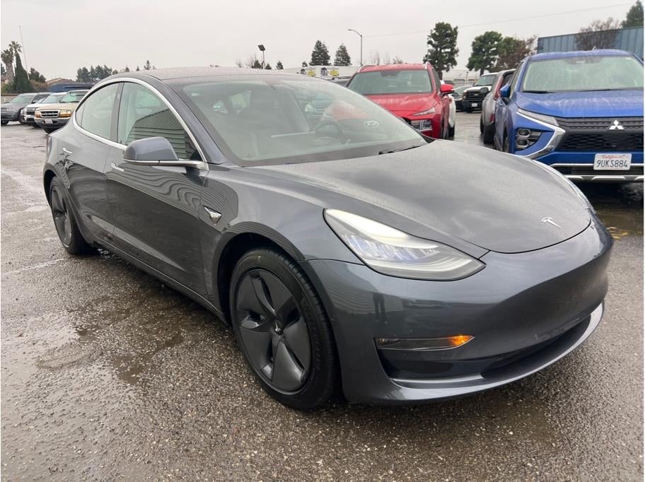 2018 Tesla Model 3 Long Range Sedan 4D