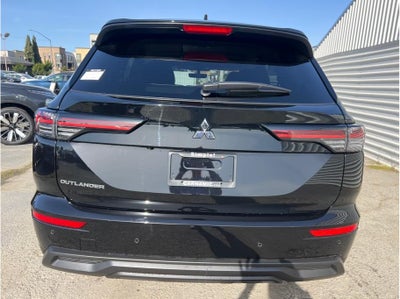 2026 Mitsubishi Outlander ES