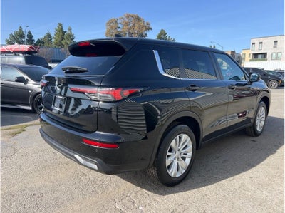 2026 Mitsubishi Outlander ES