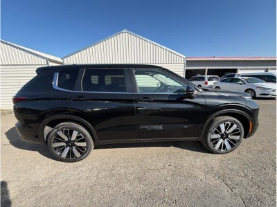 2025 Mitsubishi Outlander SE Sport Utility 4D