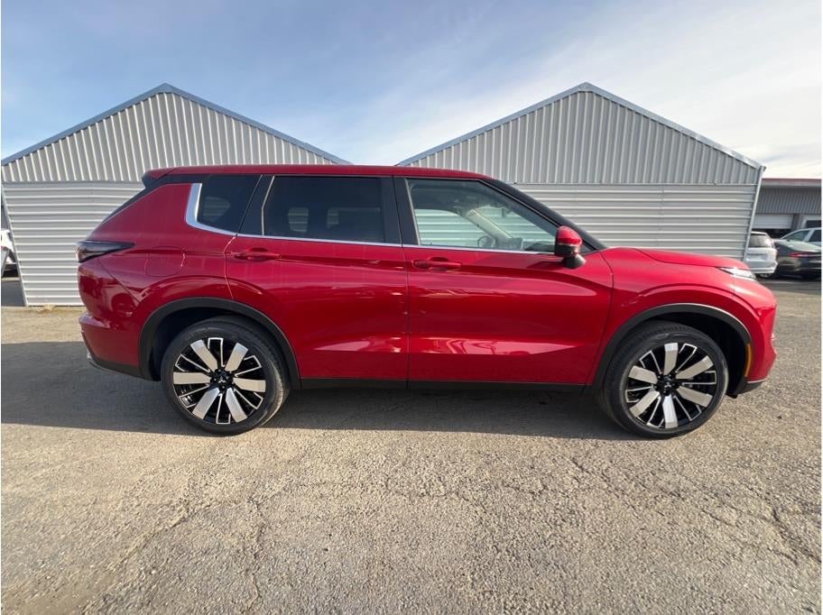 2026 Mitsubishi Outlander SE