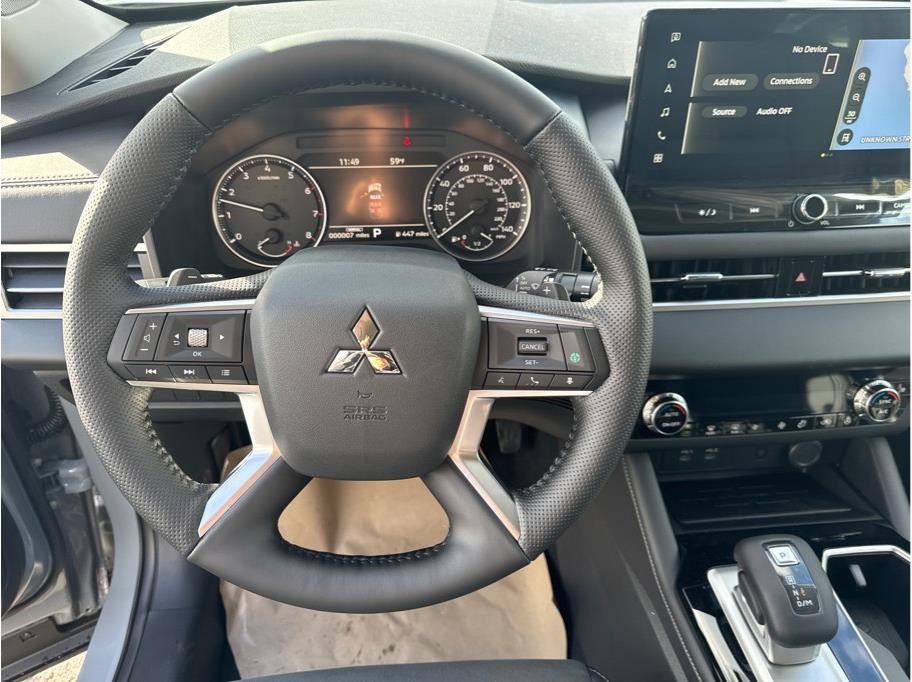 2026 Mitsubishi Outlander LE Sport Utility 4D