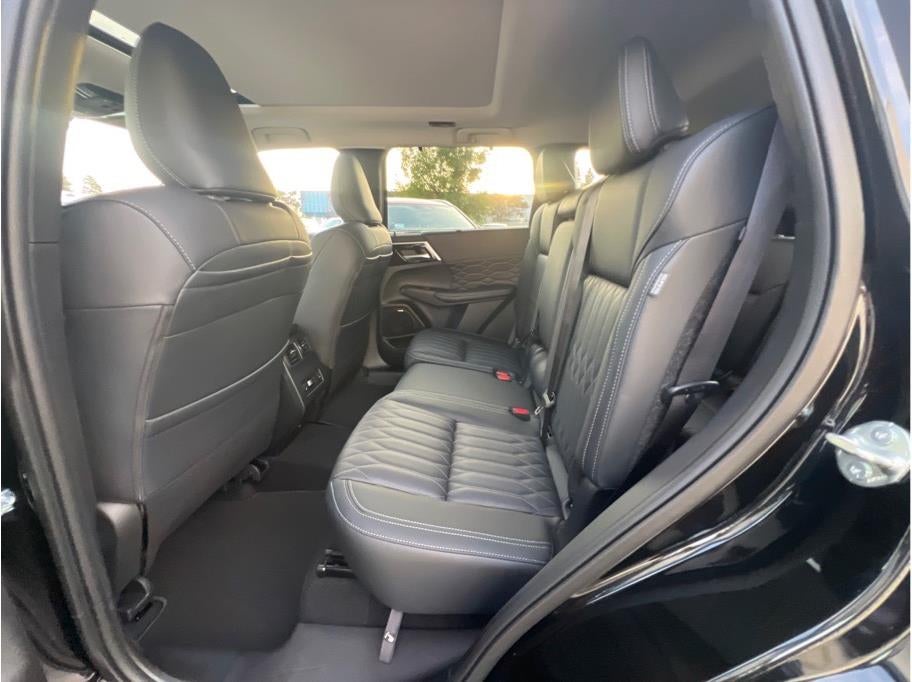 2025 Mitsubishi Outlander SEL