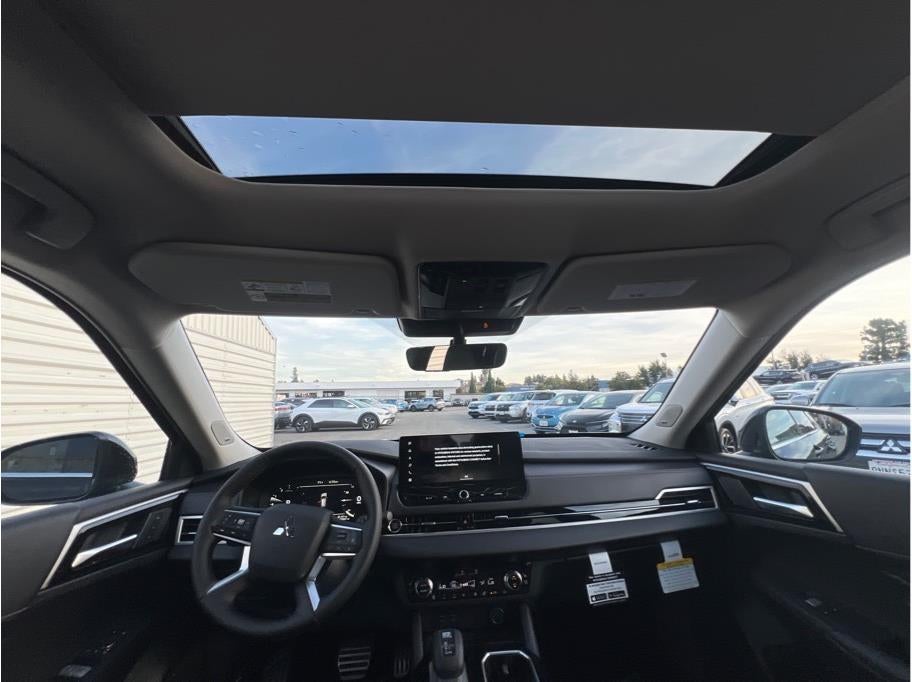 2025 Mitsubishi Outlander SEL