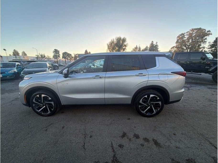 2025 Mitsubishi Outlander PHEV SE Tech Package