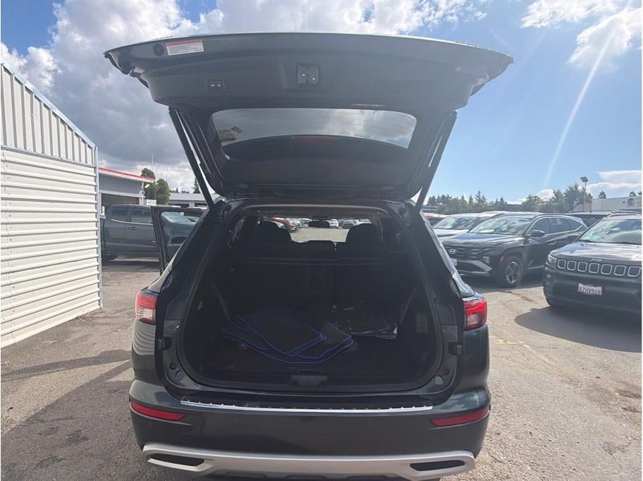 2025 Mitsubishi Outlander PHEV SE