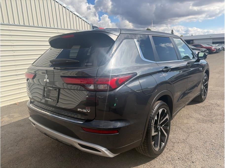 2025 Mitsubishi Outlander PHEV SE