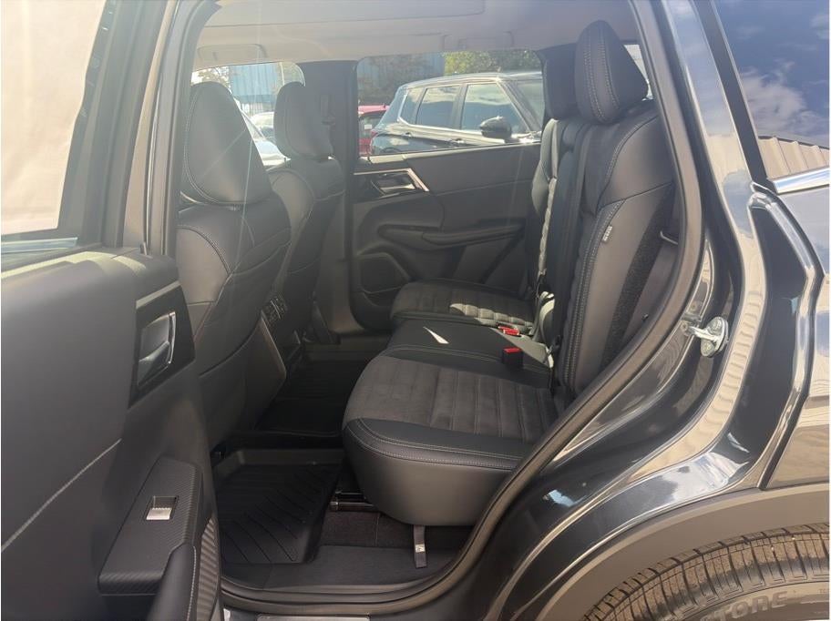 2025 Mitsubishi Outlander PHEV SE