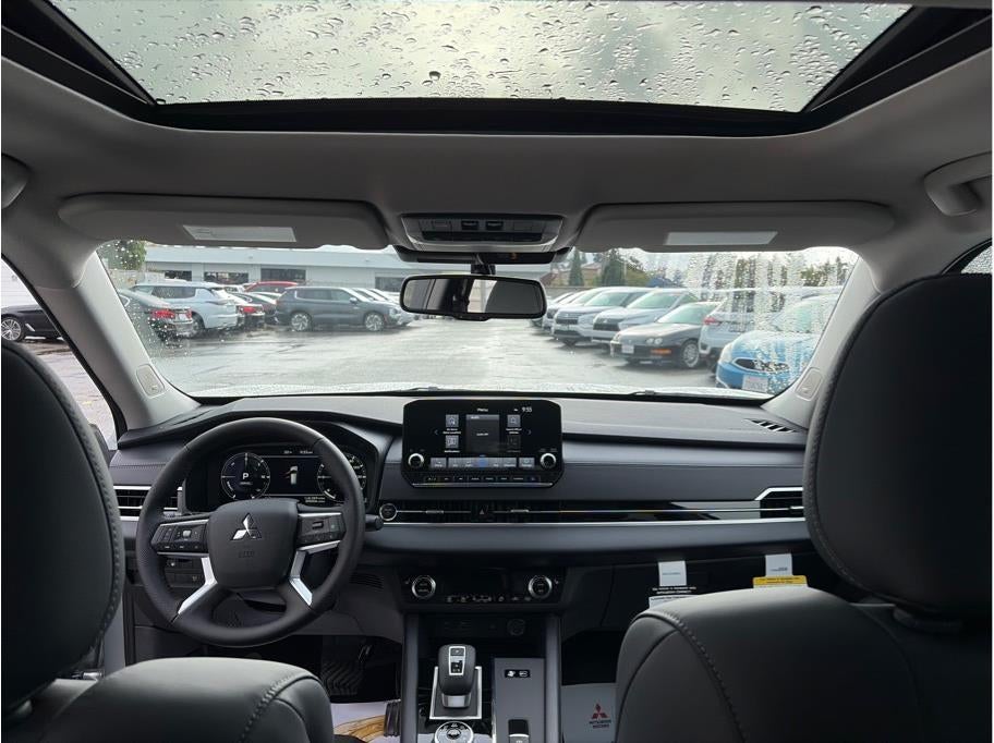 2025 Mitsubishi Outlander PHEV SE