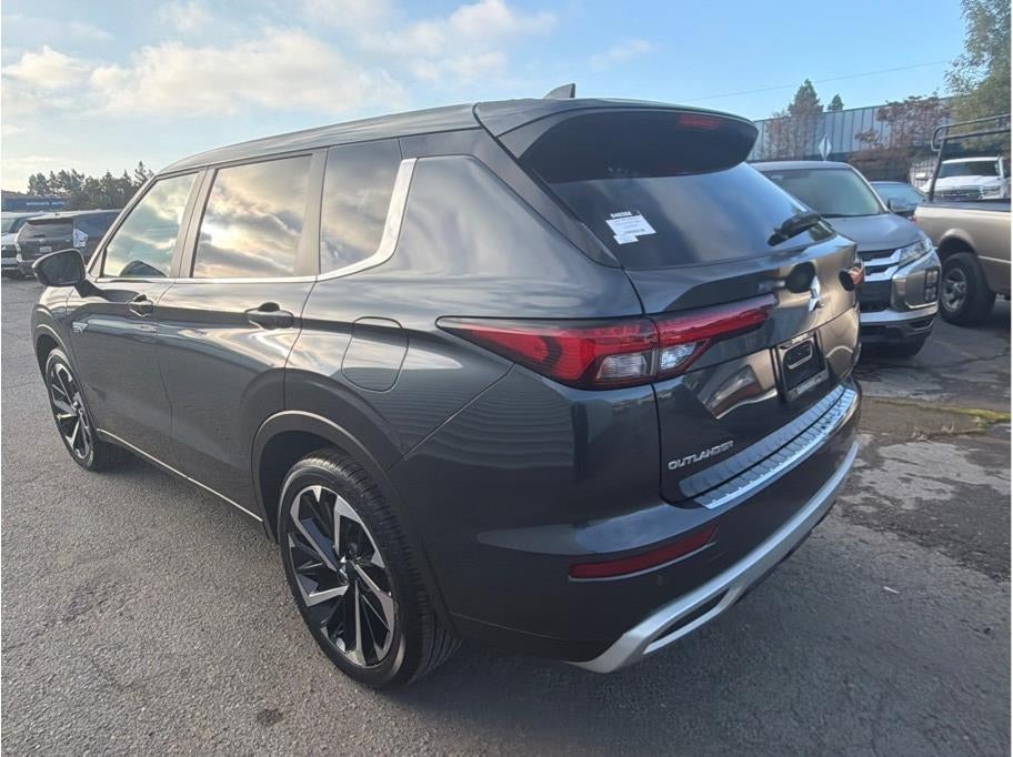 2025 Mitsubishi Outlander PHEV SE Tech Package