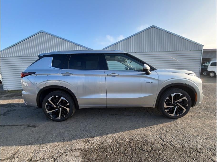 2025 Mitsubishi Outlander PHEV SEL