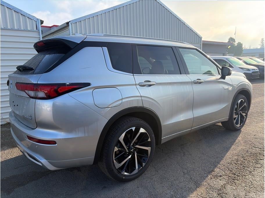 2025 Mitsubishi Outlander PHEV SEL