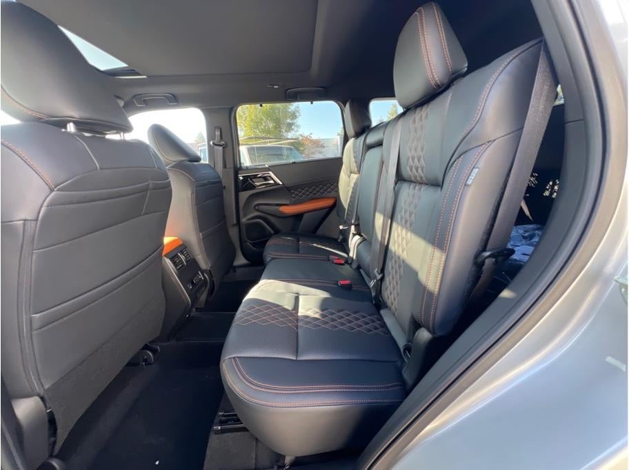 2025 Mitsubishi Outlander PHEV SEL Premium Package