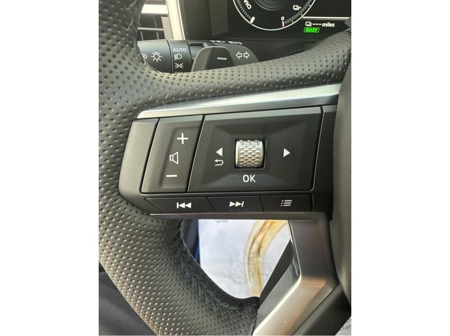 2025 Mitsubishi Outlander PHEV SEL