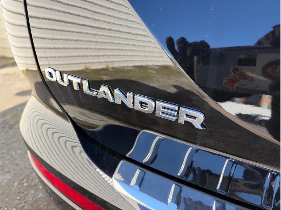 2025 Mitsubishi Outlander PHEV SEL