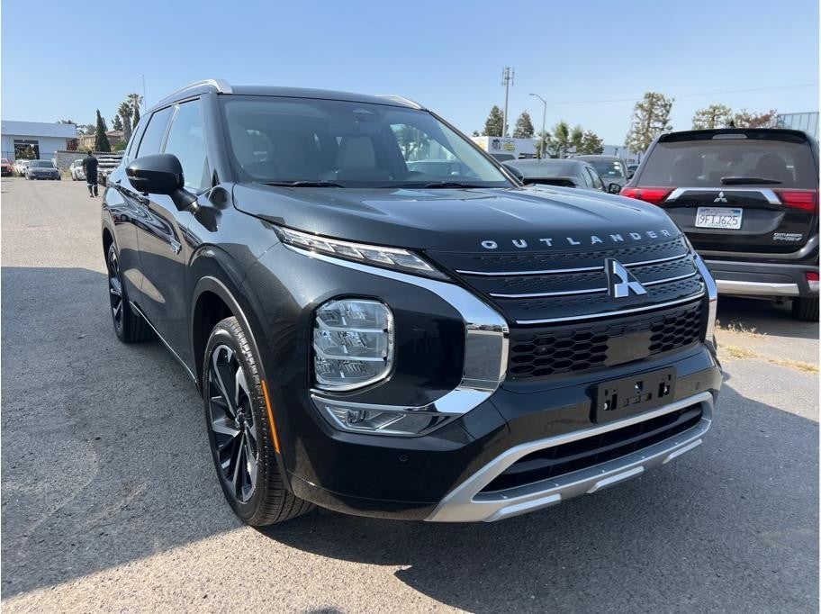 2025 Mitsubishi Outlander PHEV SEL