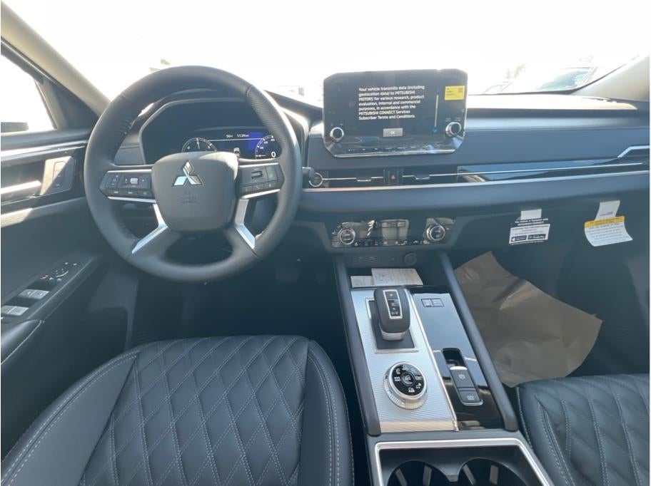 2025 Mitsubishi Outlander PHEV SEL