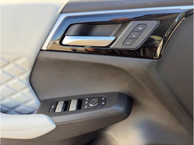 2025 Mitsubishi Outlander PHEV SEL