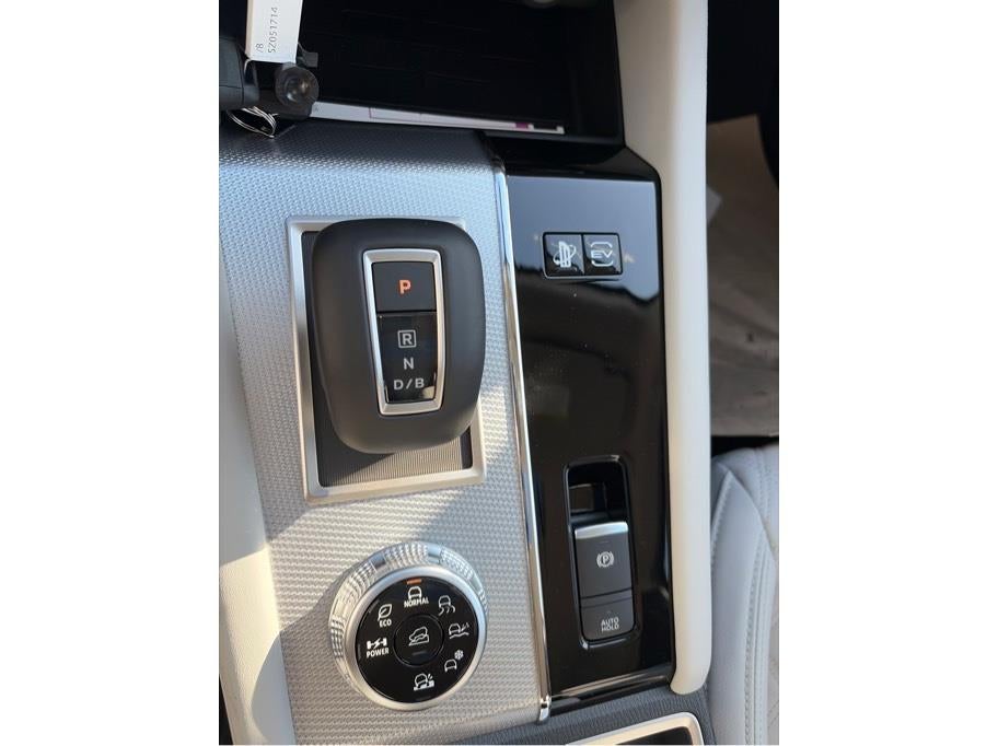 2025 Mitsubishi Outlander PHEV SEL