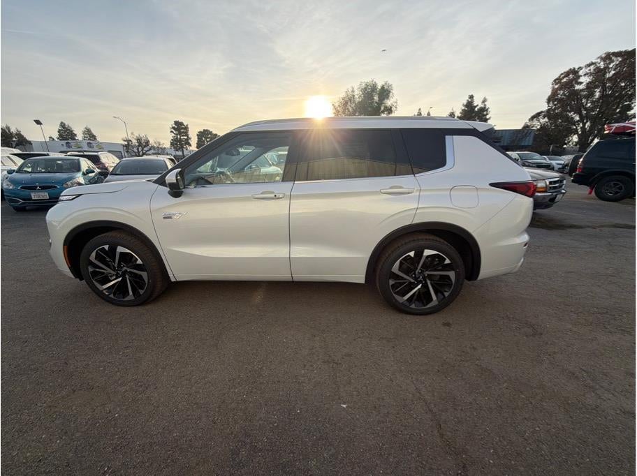 2025 Mitsubishi Outlander PHEV SEL