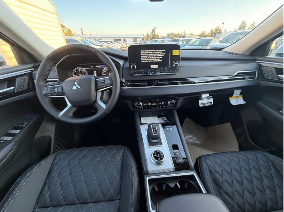 2025 Mitsubishi Outlander PHEV SEL