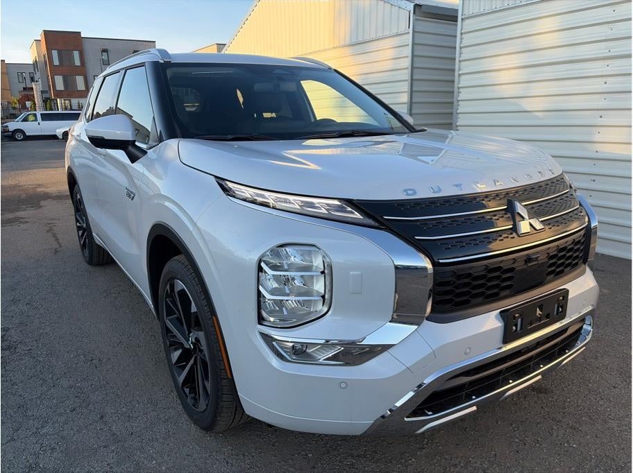 2025 Mitsubishi Outlander PHEV SEL