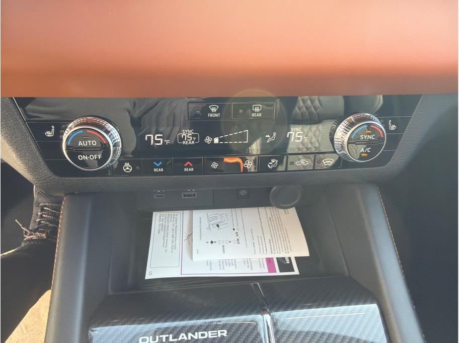 2025 Mitsubishi Outlander PHEV SEL Premium Package