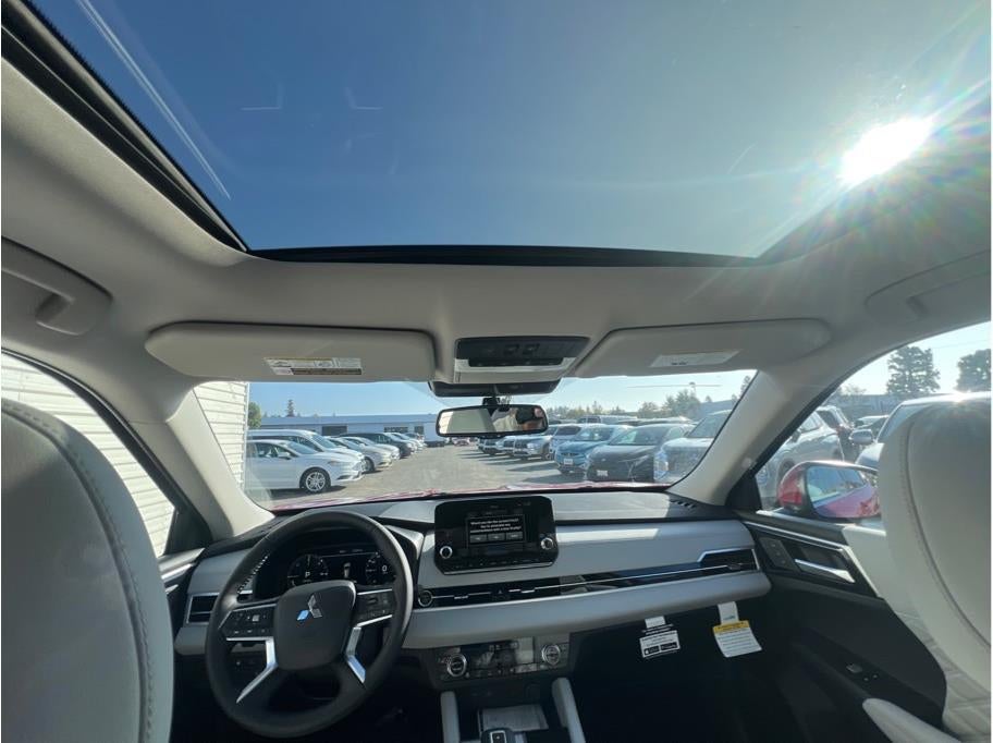 2025 Mitsubishi Outlander PHEV SEL