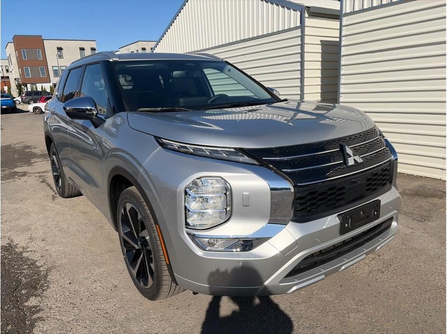 2025 Mitsubishi Outlander PHEV SEL