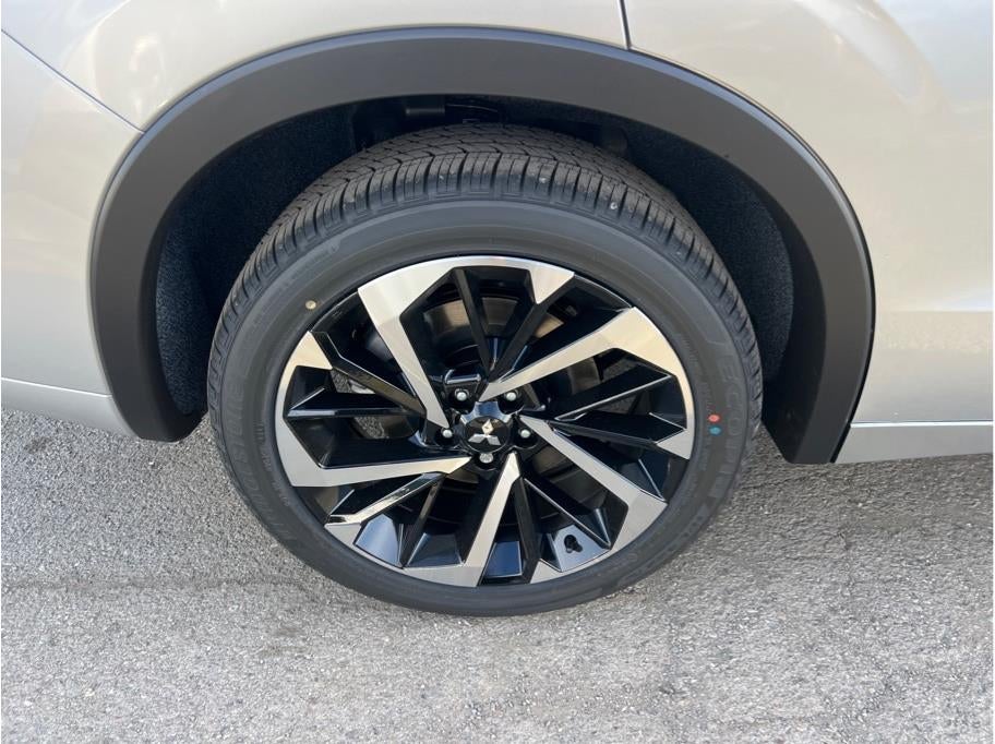 2025 Mitsubishi Outlander PHEV SEL